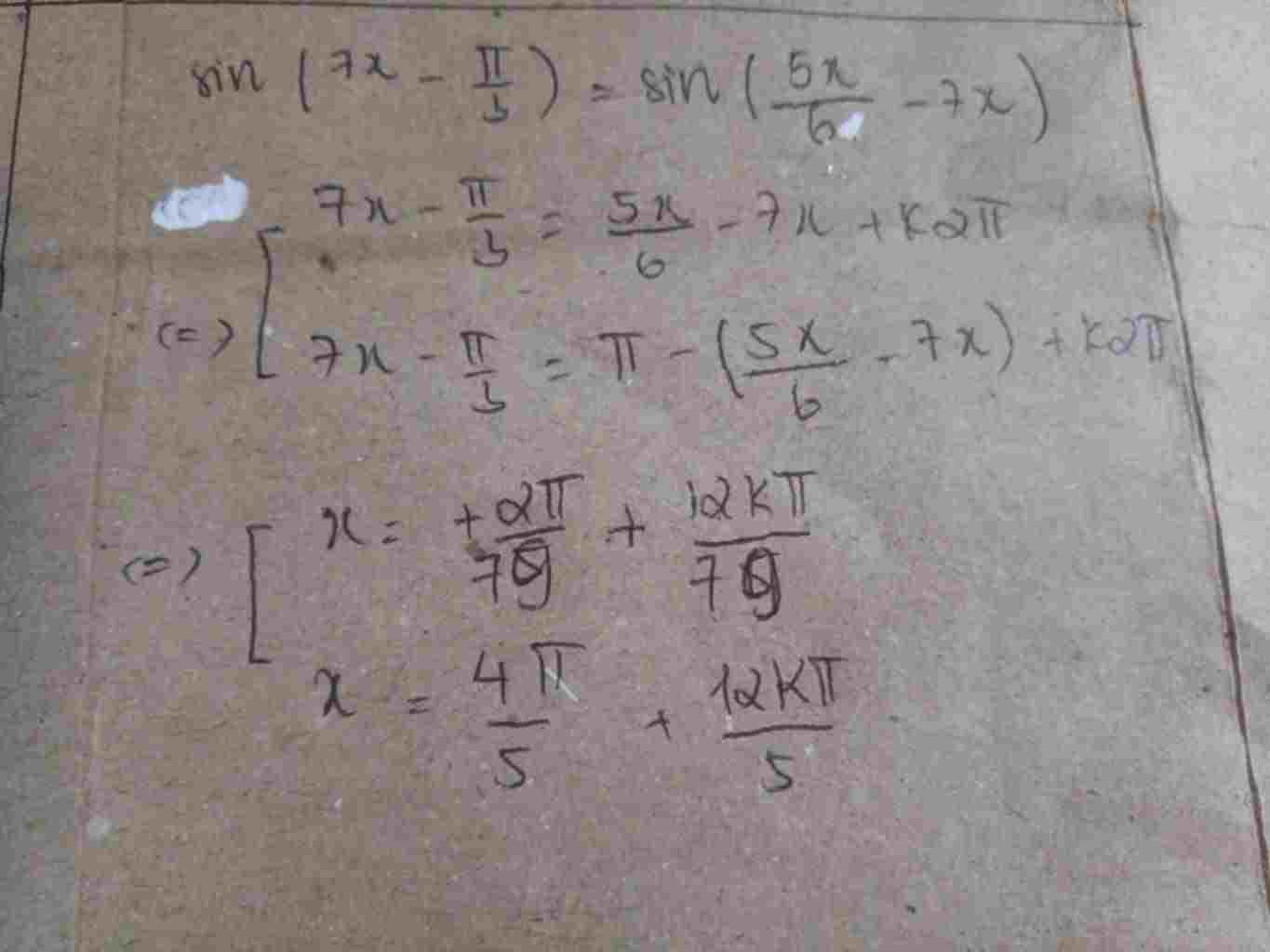 toan-lop-11-sin-7-3-cos-5-6-7-giai-e-voi-a-e-dang-can-gap