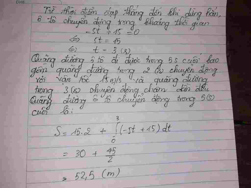 toan-lop-12-mot-o-to-dang-chay-voi-van-toc-15m-s-thi-nguoi-lai-e-dap-thang-phanh-va-tu-thoi-diem