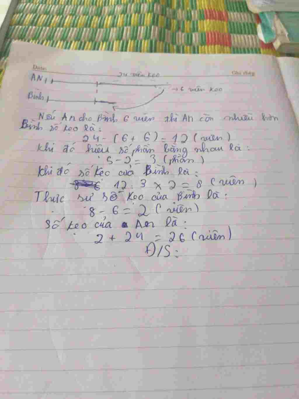 toan-lop-4-an-co-nhieu-hon-binh-24-vien-keo-biet-rang-neu-an-cho-binh-6-vien-keo-thi-so-keo-cua
