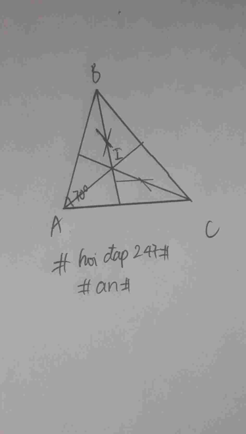 toan-lop-7-cho-tam-giac-abc-co-goc-a-70-do-goi-i-la-giao-diem-cua-hai-duong-phan-giac-bd-va-ce-t