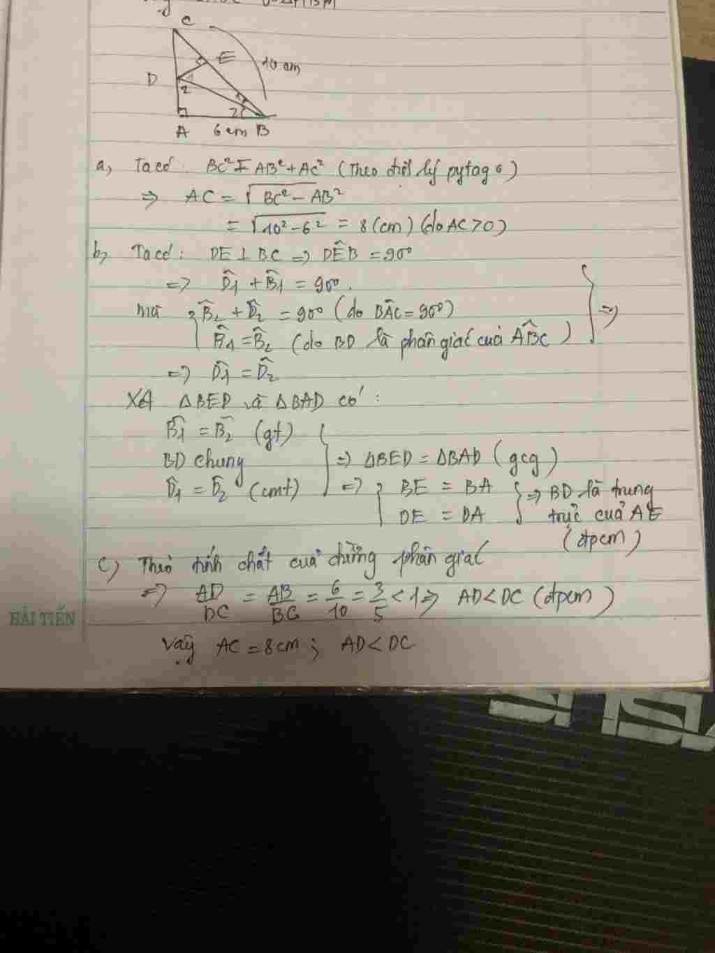 toan-lop-7-cho-tam-giac-abc-vuong-tai-a-tia-phan-giac-goc-abc-cat-ac-tai-d-ve-de-vuong-goc-bc-ta