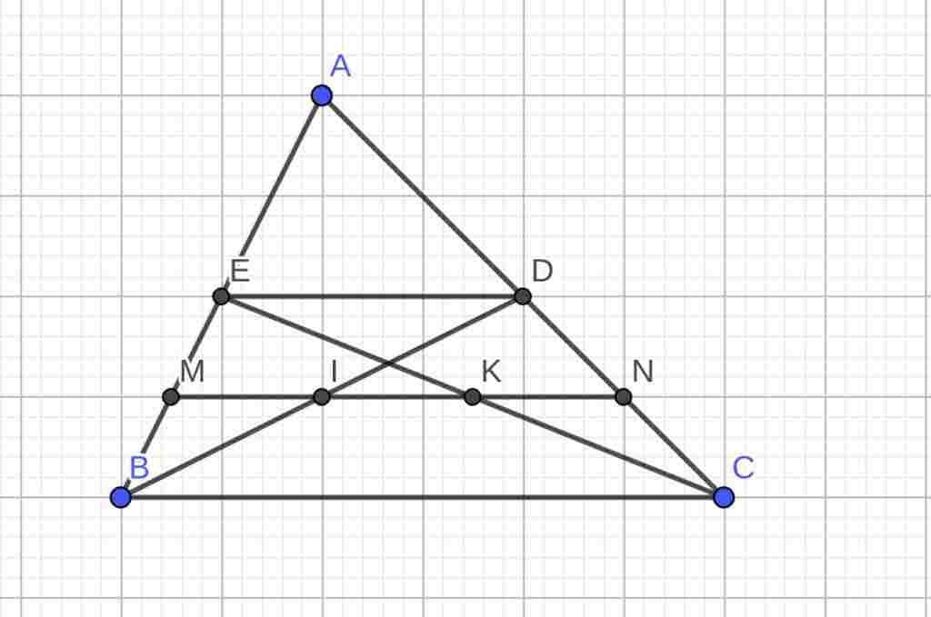 toan-lop-8-cho-tam-giac-abc-cac-trung-tuyen-bd-va-ce-goi-m-va-n-lan-luot-la-trung-diem-cua-be-va