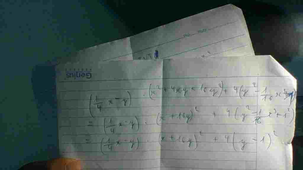 toan-lop-8-co-1-cau-thoi-giup-i-rut-gon-bieu-thuc-1-4-y-4y-16y-4-y-1-16-1